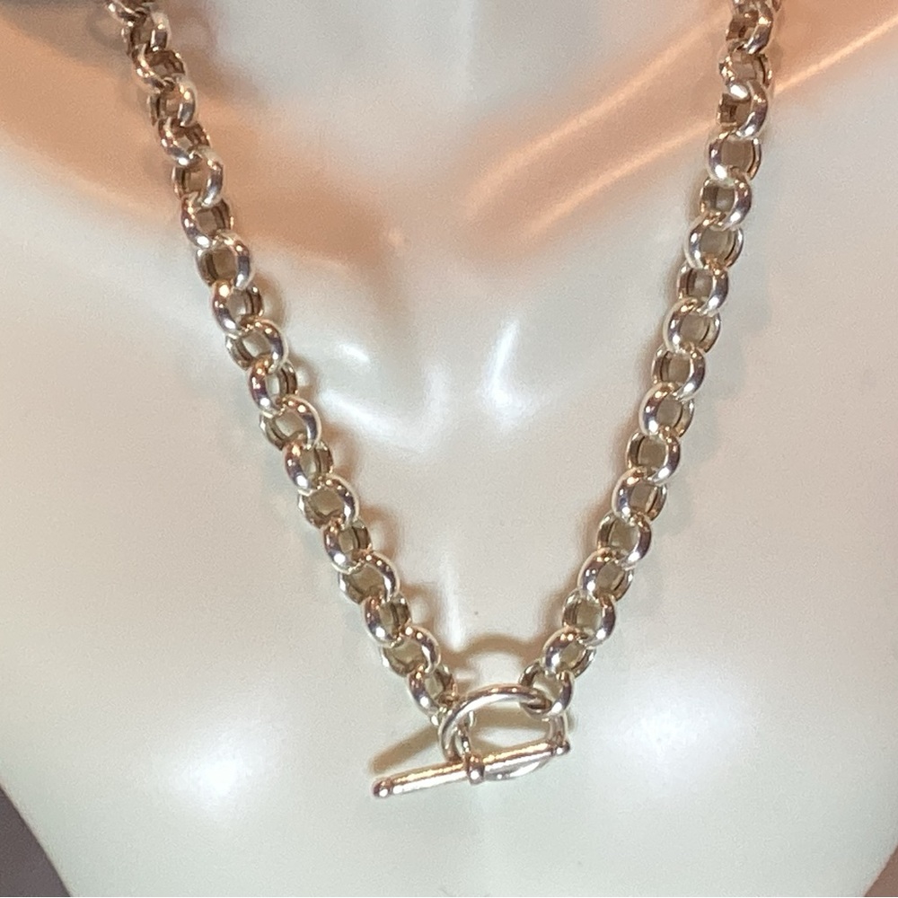 Elegant Silver Chain Necklace